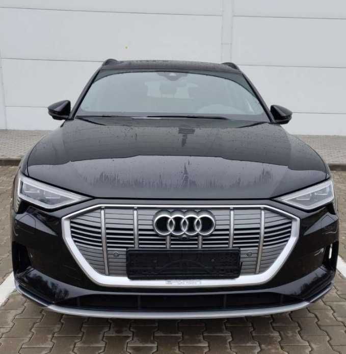 Бампер/Розборка/Ауді Етрон/Audi e-tron/Кузовні запчастини
