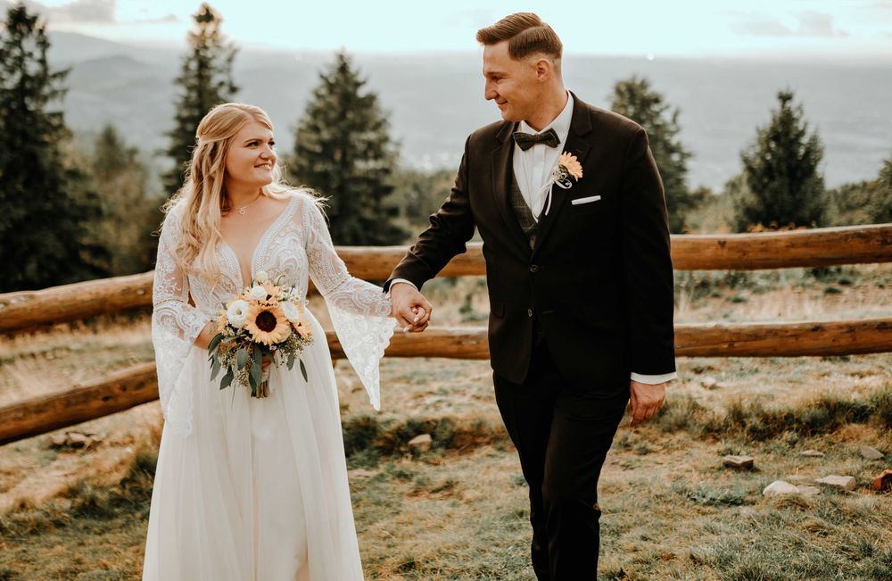 Suknia ślubna boho rustykalna z pięknym rękawem