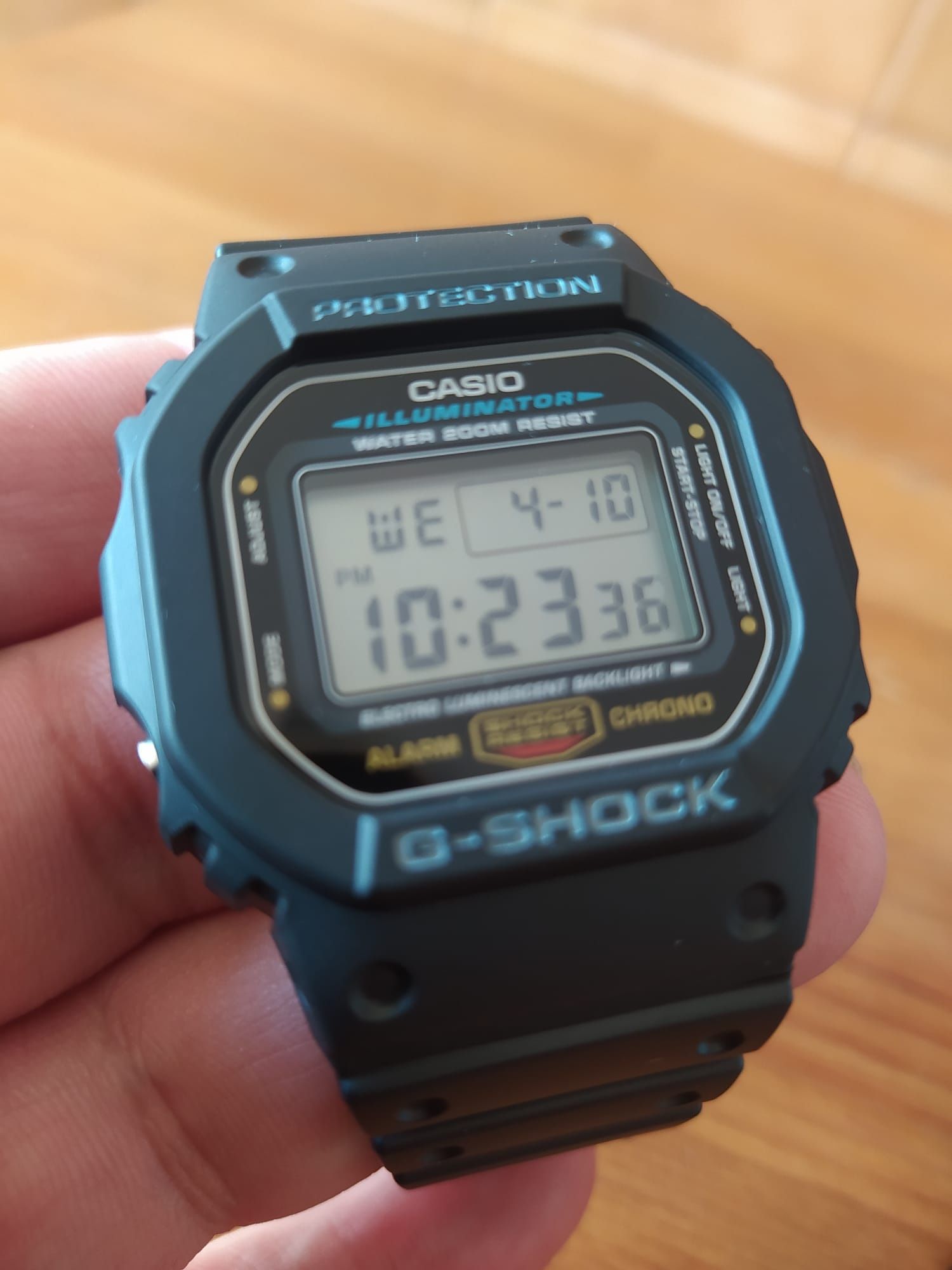 *NOVO* Casio G-Shock dw-5600e-1vdf