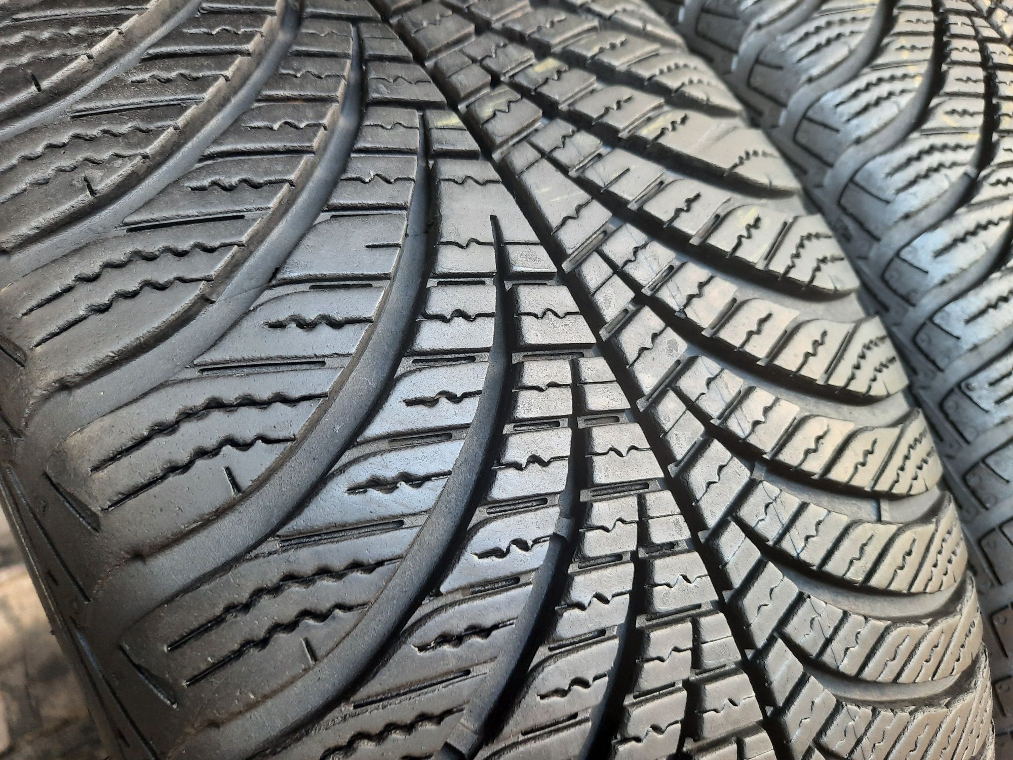 Всесезонні шини 205/55 R16 94V Goodyear Vector 4Seasons Gen-2 XL 2шт.