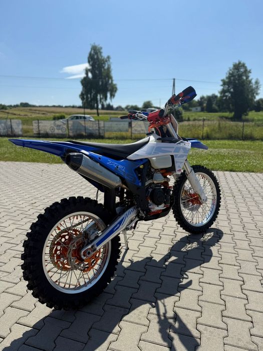ASIX XR 300cc raty na telefon
