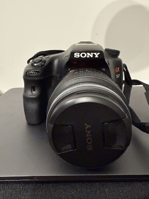 Lustrzanka sony alpha alfa 57 slt-a57 aparat fotograficzny statyw