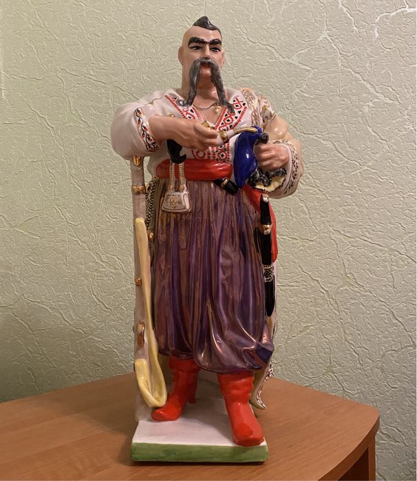 Колекційна фарфорова статуетка Великий Тарас Бульба, 50 см, Полонне