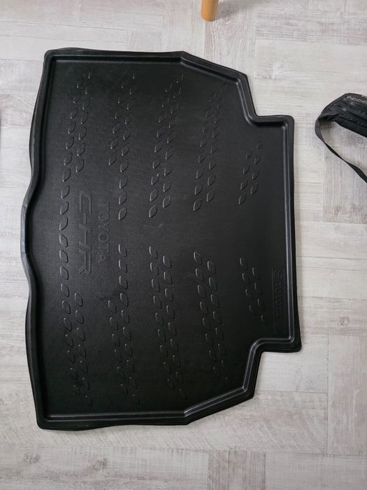 Mata do bagażnika Toyota C-HR