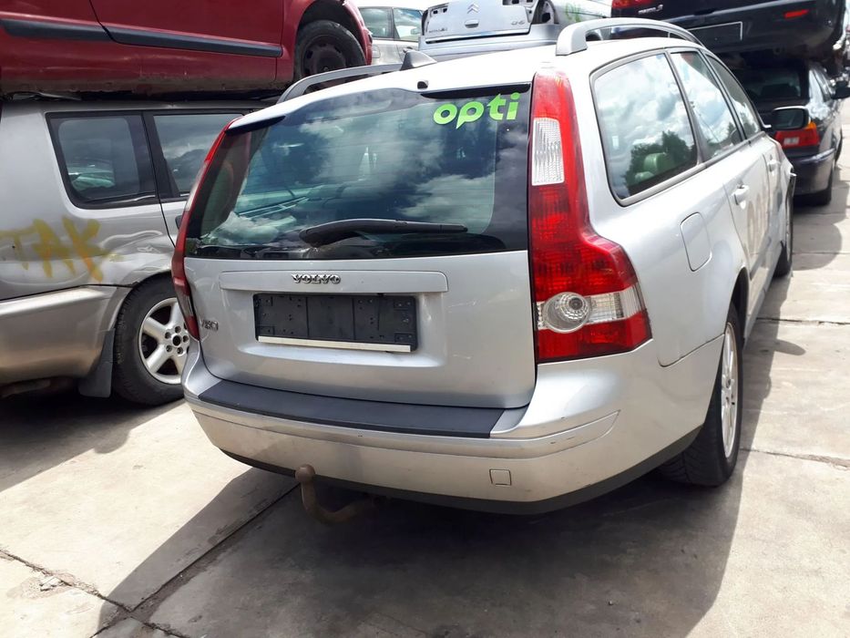 VOLVO V50 04-07 1.6 D ZDERZAK TYŁ TYLNY 426-26