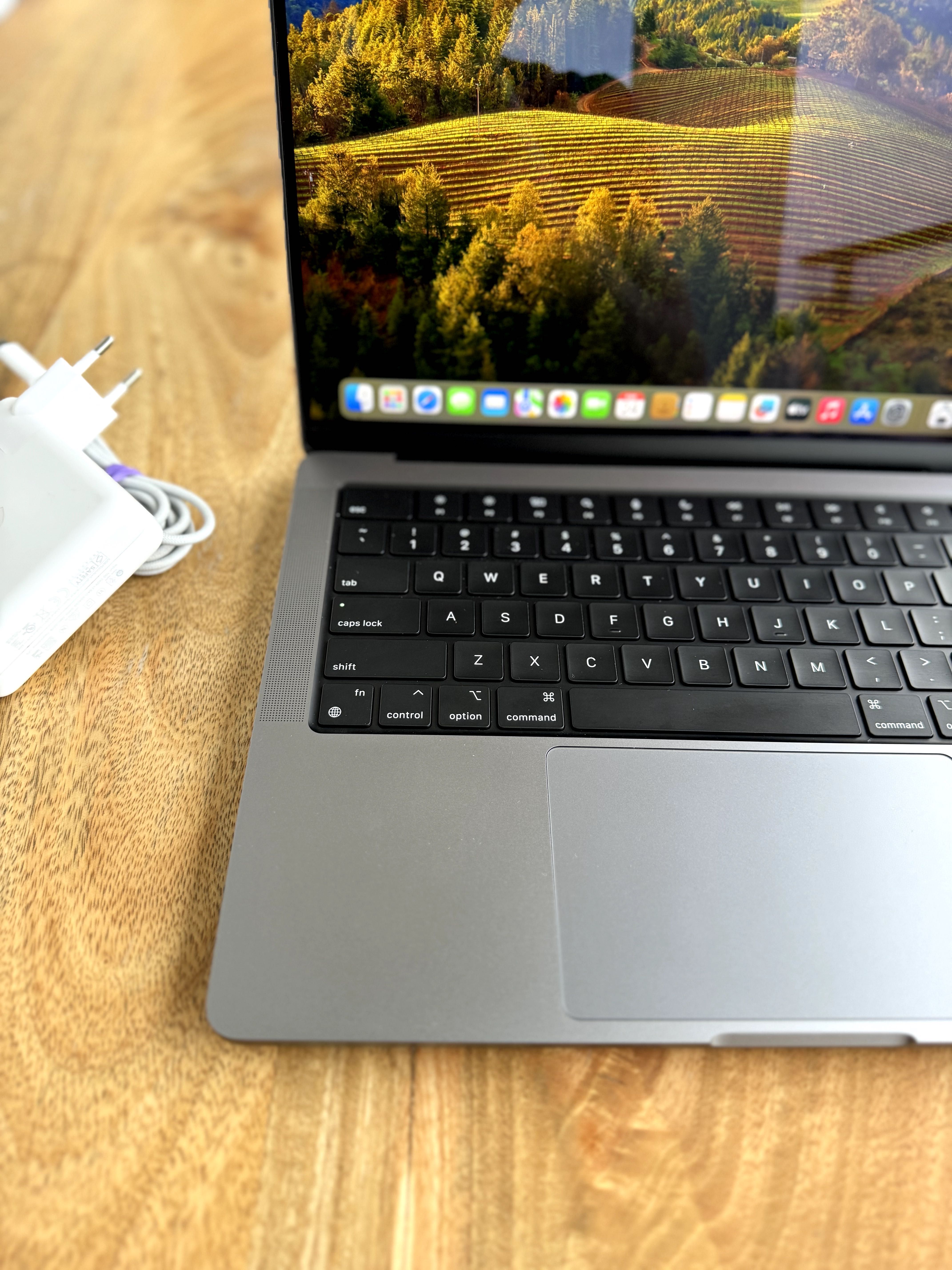 Super MacBook Pro 14 M1 Pro 16GB ram 512GB SSD Space Gray kondycja 96%