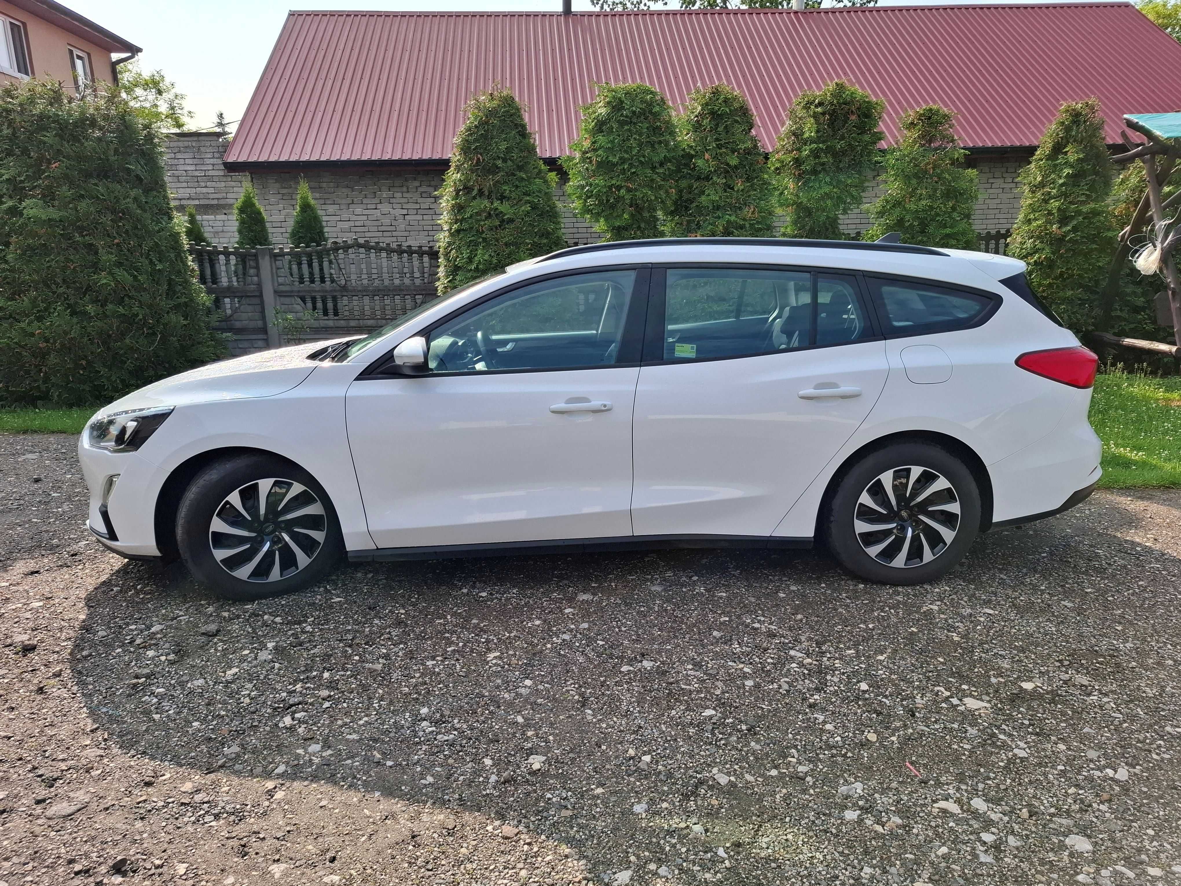 Wynajem wypożyczalnia aut pojazdów Ford Focus mk 4 IV