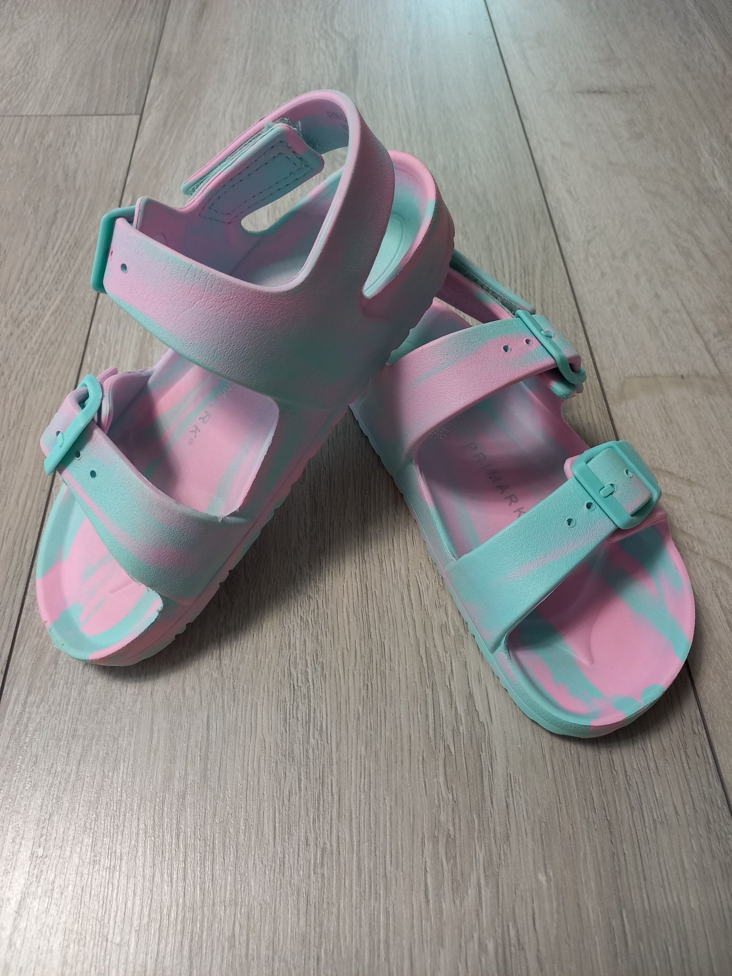 Дитячі босоніжки Primark