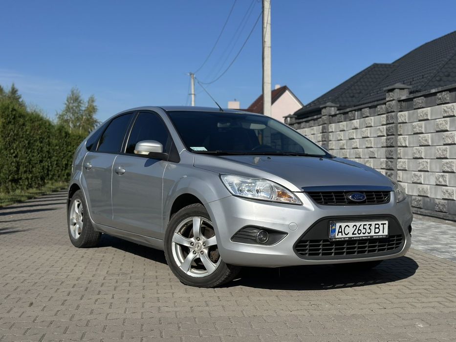 Форд фокус 1.8 бензин 2010 р.