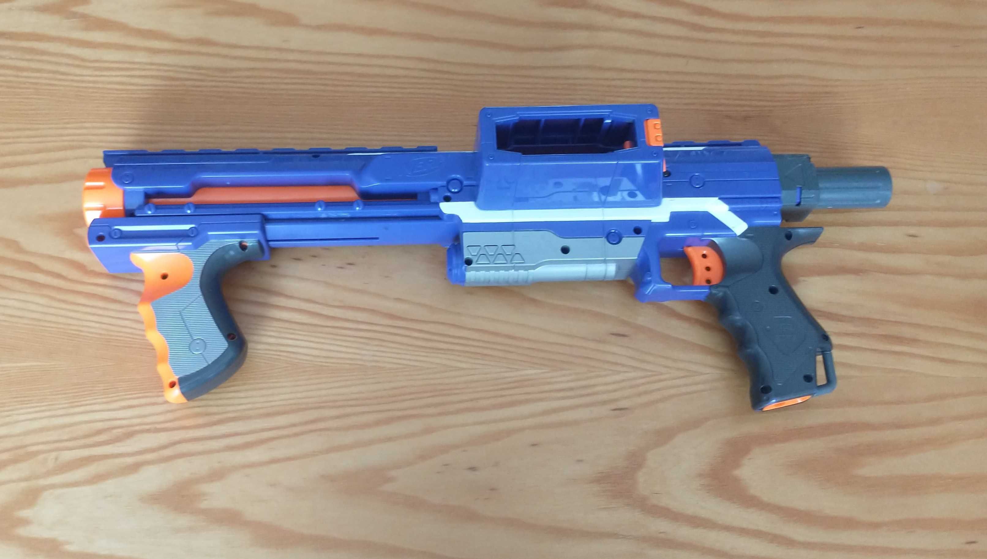 Wyrzutnia Nerf Rampage z magazynkiem i pudełkiem