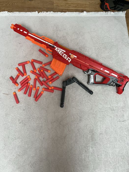 NERF Mega Centurion – duży karabin z magazynkiem i nabojami!