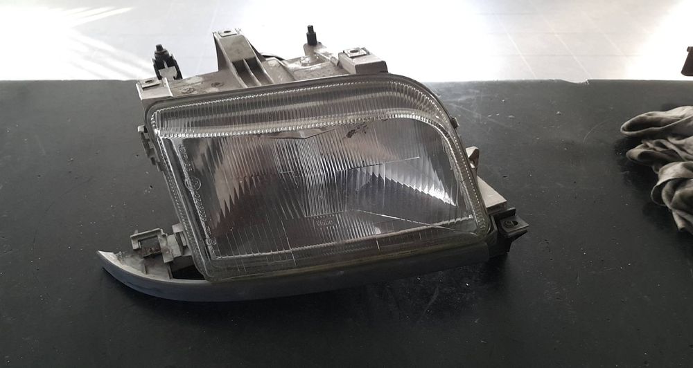 Ótica / farol direita RENAULT Clio I (B/C57_, 5/357_)