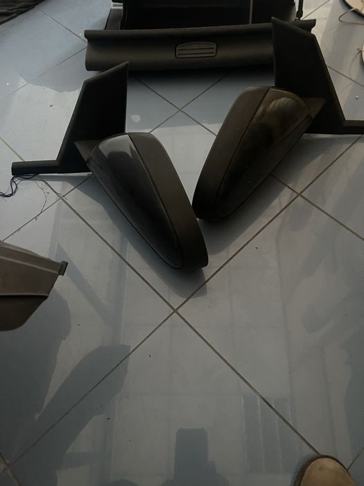 Vendo porta luvas e espelhos dim Mitsubishi originais impecaveis