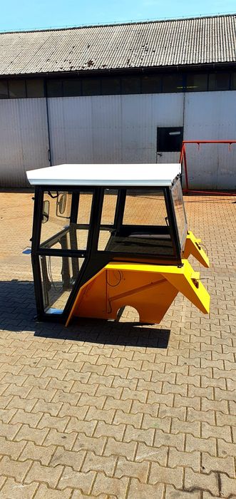 Kabina ciągnikowa C360 Kabina c330 Maska c360 Nowa kabina c360 c4011
