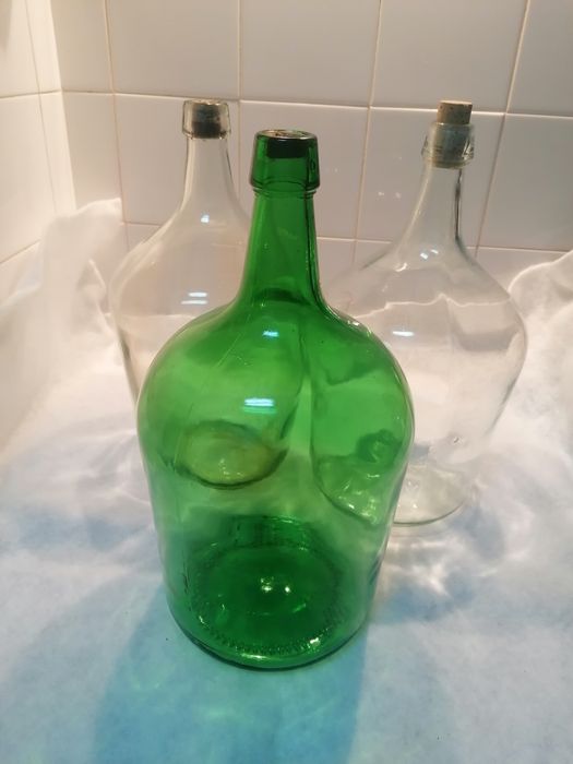 Garrafões de vidro de 5 litros