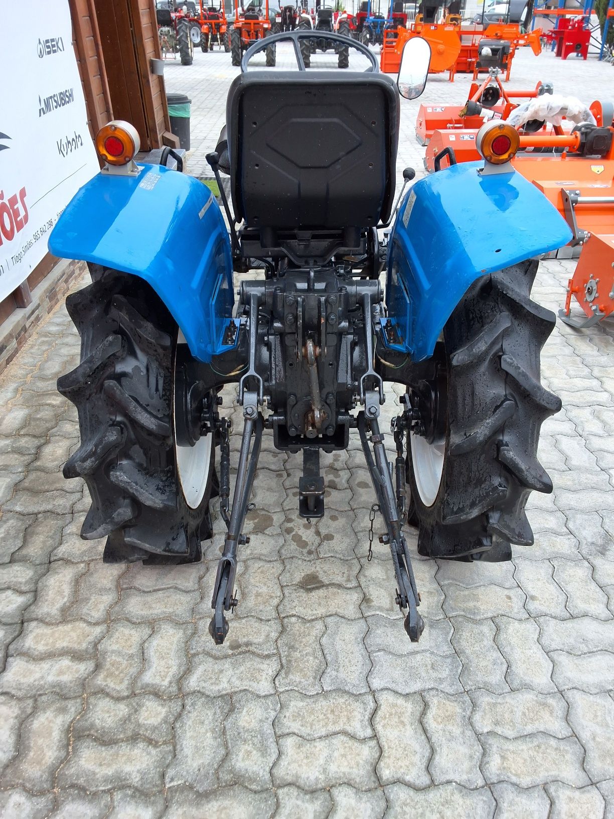 Mitsubishi D1650fd/4×4 com frese