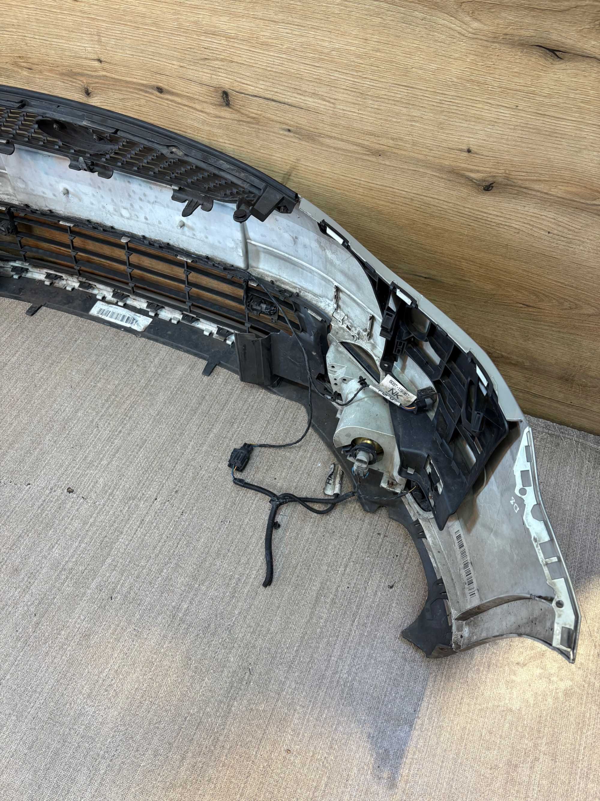 Zderzak przedni ford galaxy 4xpdc kolor d8
