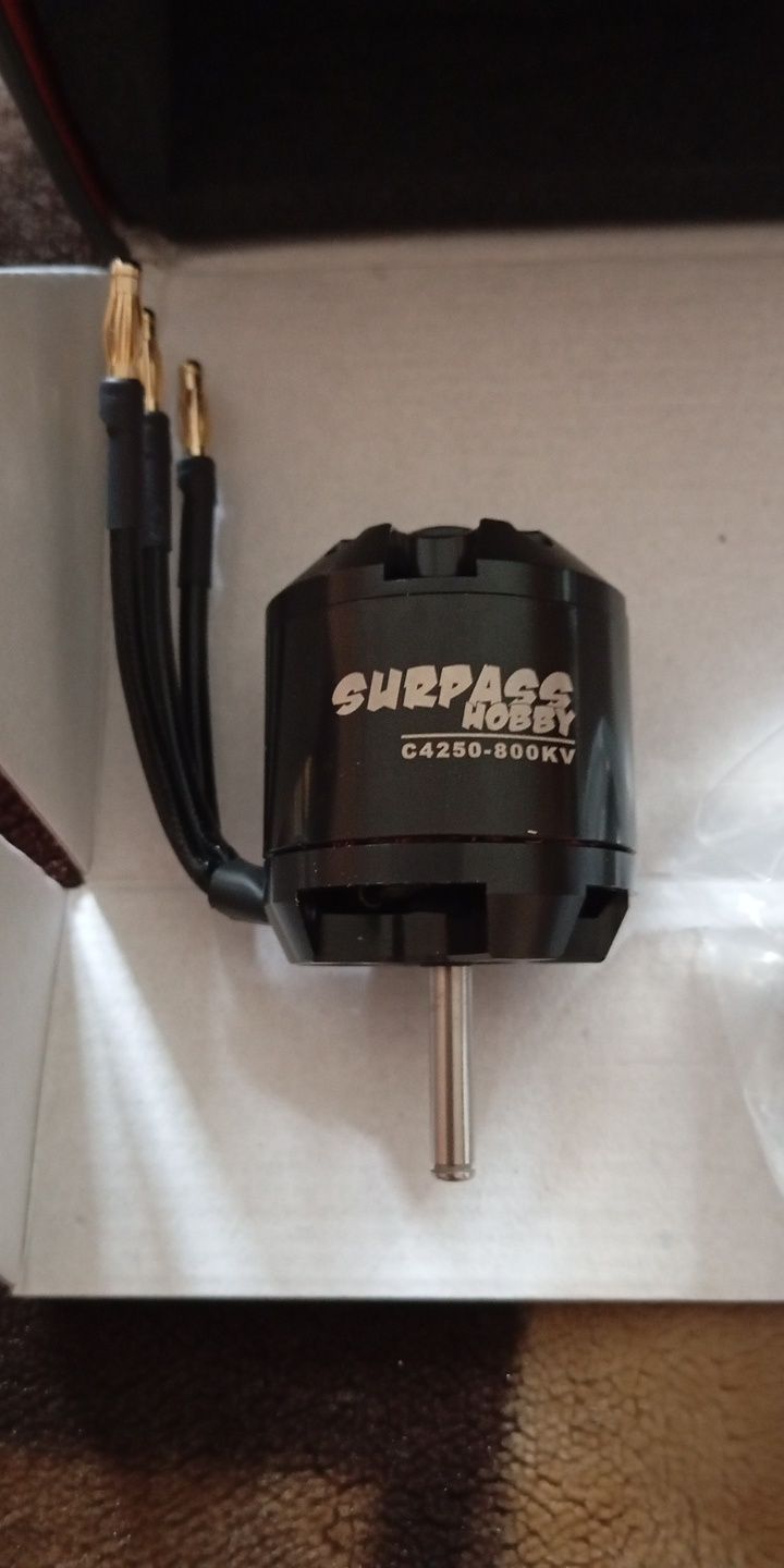 Безколекторний двигун SURPASS HOBBY 4250-800kv