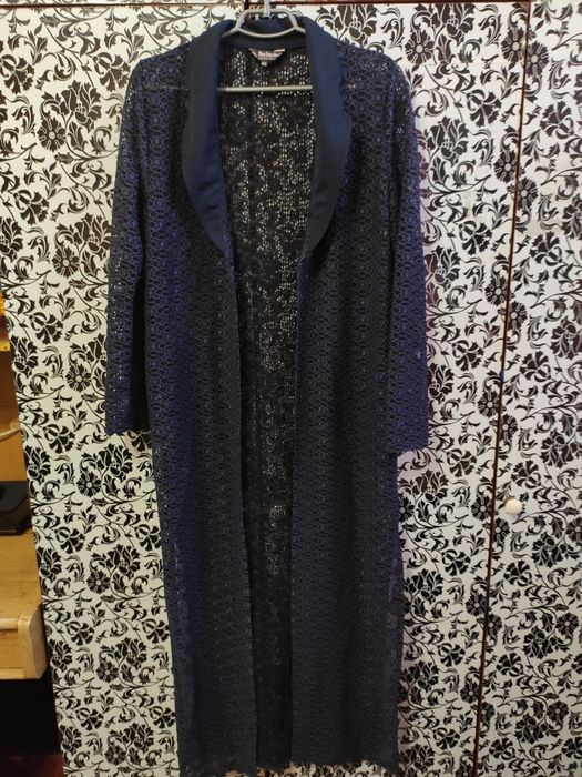 Сукня жіноча з накидкою