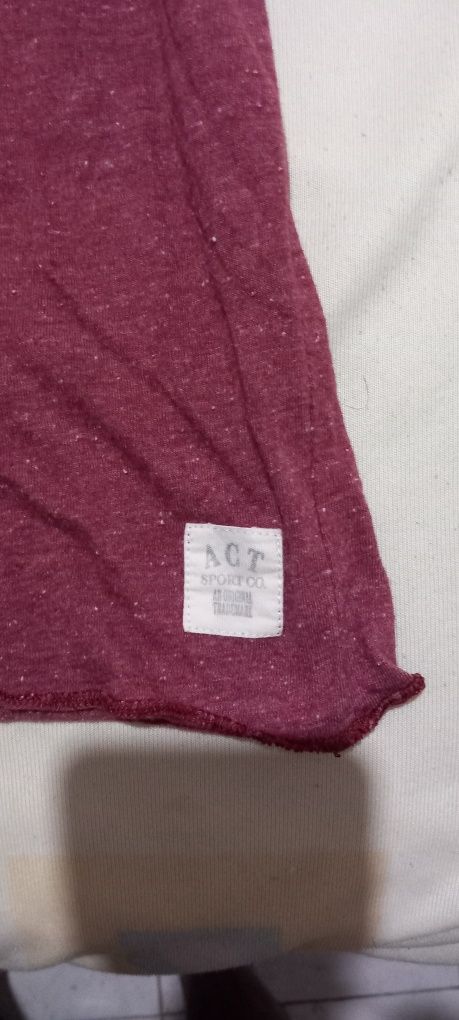 Camisola com luvas na frente