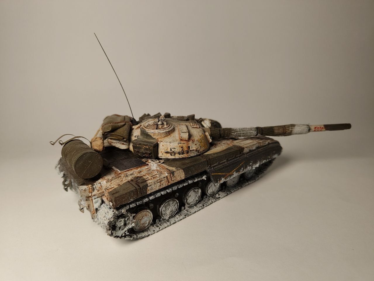 Український Т-64Б у масштабі 1/35 готова модель
