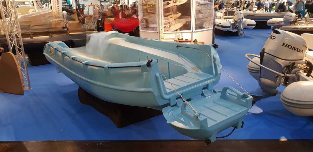 BLACK FRIDAY  Barco Whaly 455 R ( NOVO) C/ MOTOR TOHATSU DE 30 CV