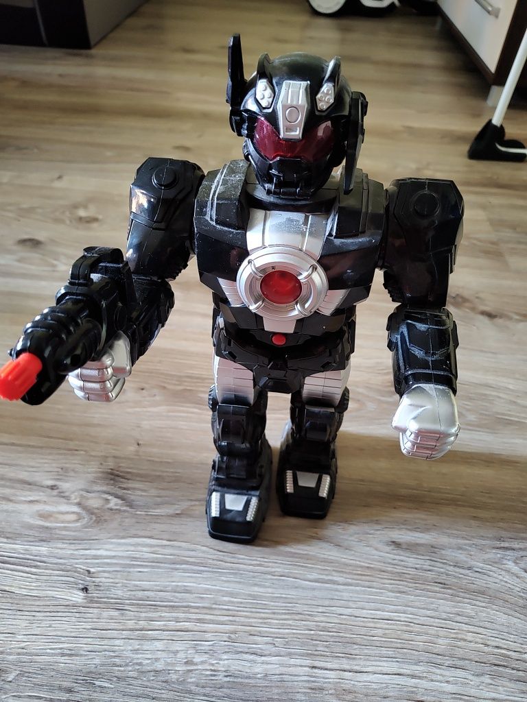 Sprzedam dużego robota zabawkowego