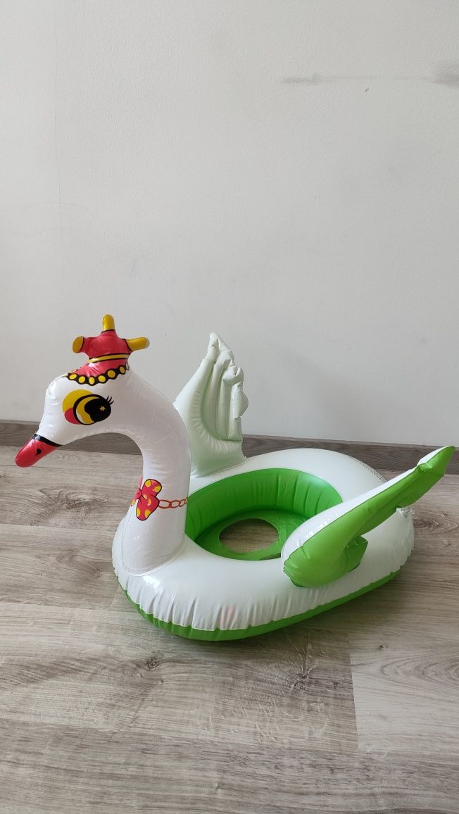 Koło łabędź do pływania