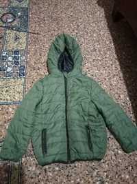 Весняна курточка 104-110 розмір в ідеальному стані