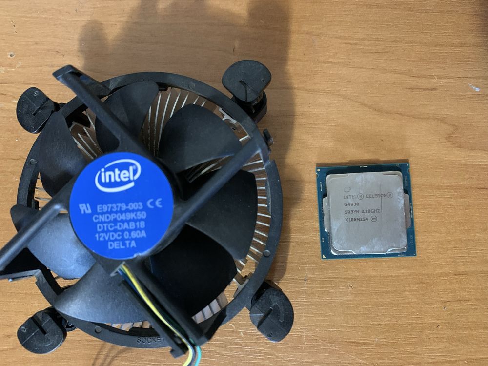 Intel Celeron G4930 + кулер