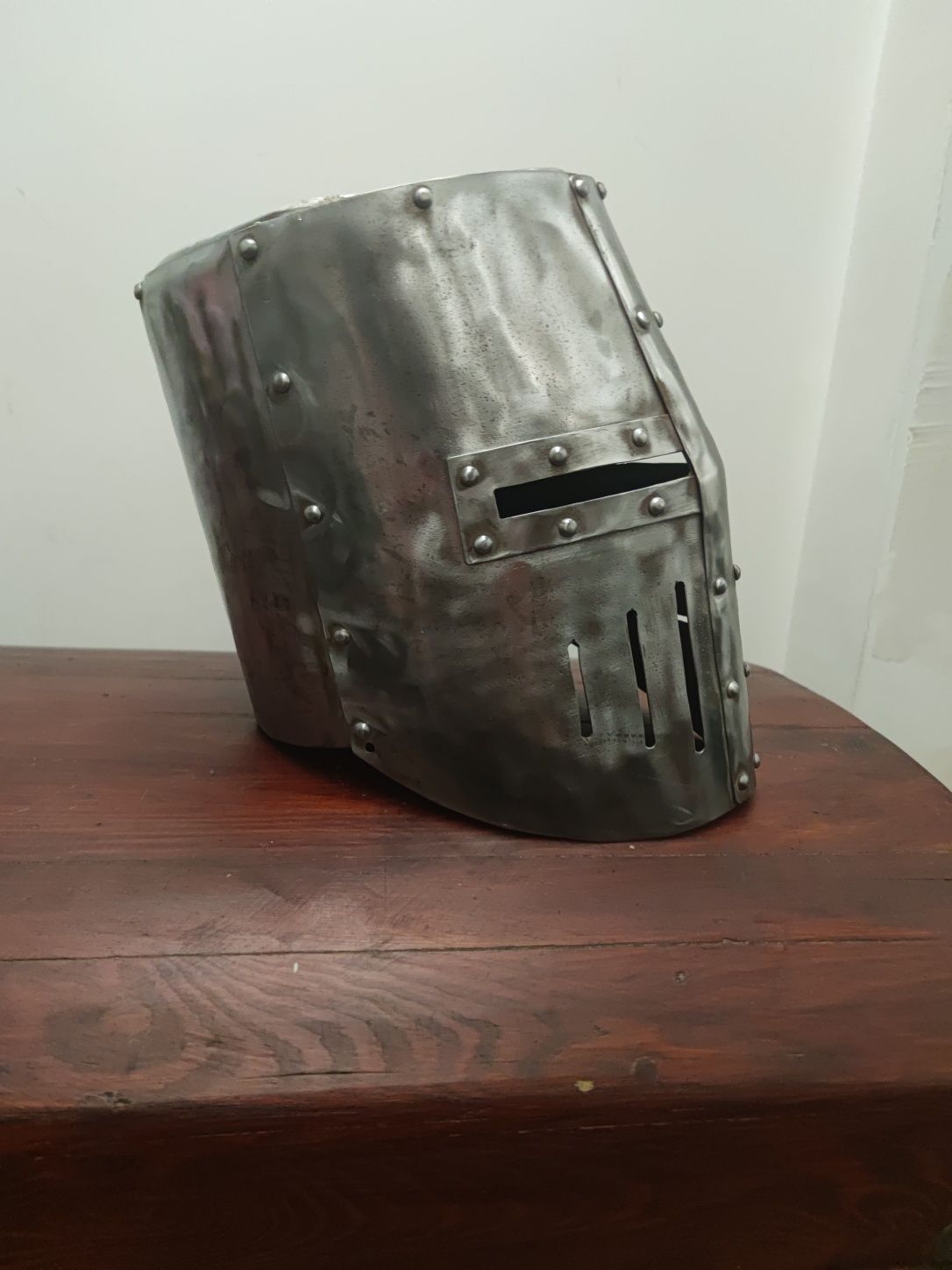 Helm garnczkowy rycerski stalowy XIII wiek zbroja