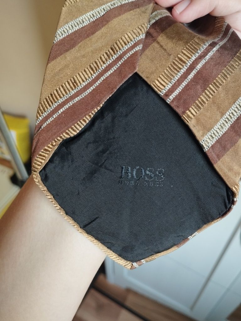 Jedwabny krawat Hugo Boss vintage w paski