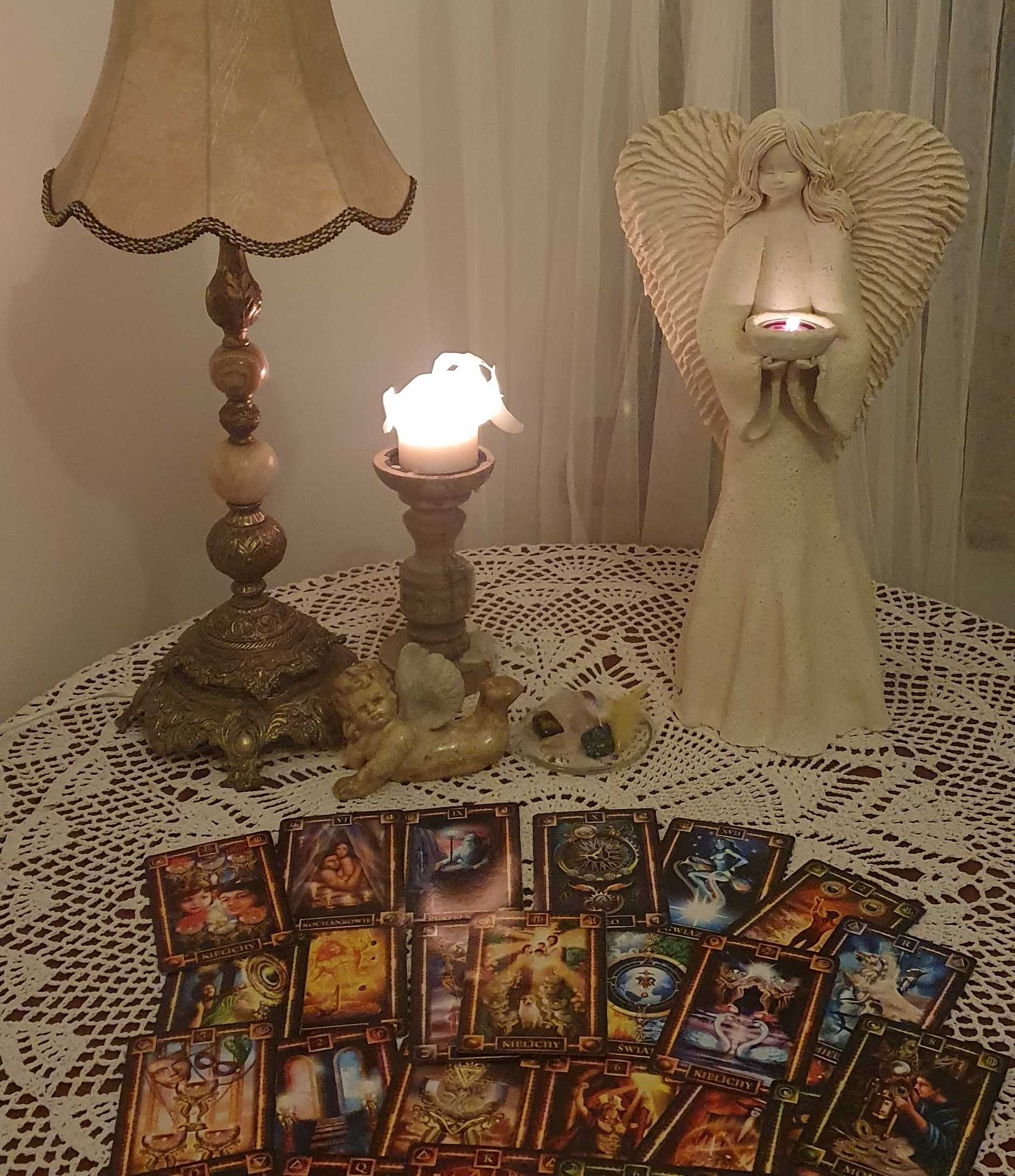 Wróżka Izabela. Tarot. Skorzystaj z magii i mądrości kart.