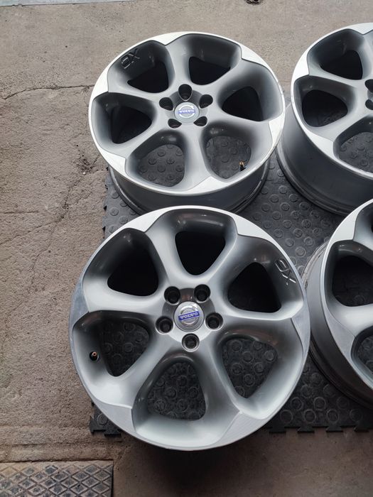 Felgi Alufelgi 5x108 7J 18 Cali ET 49 | Volvo XC 60 XC 90 S40 V50