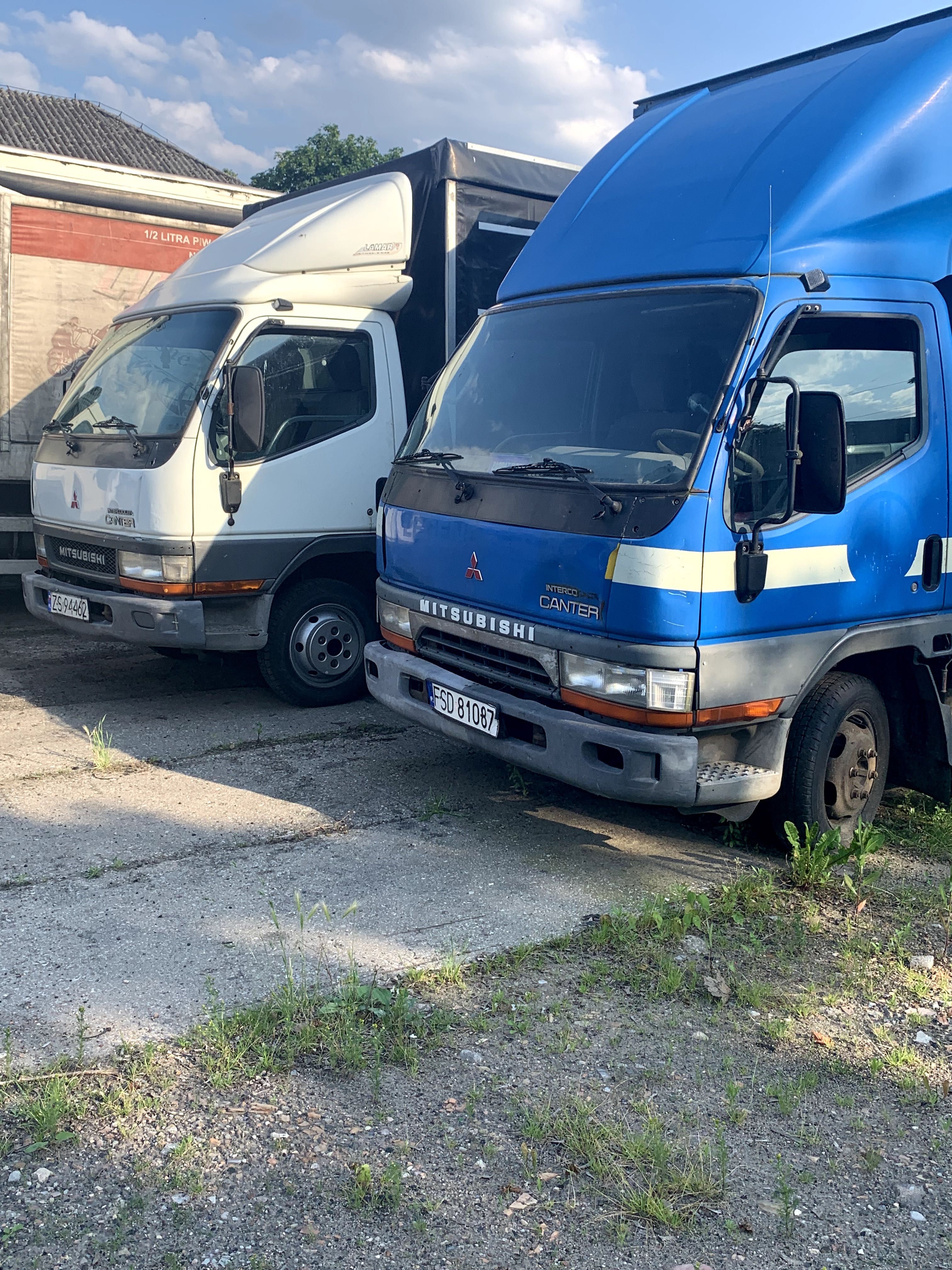 Mitsubishi Canter 35 kontener 2 szt