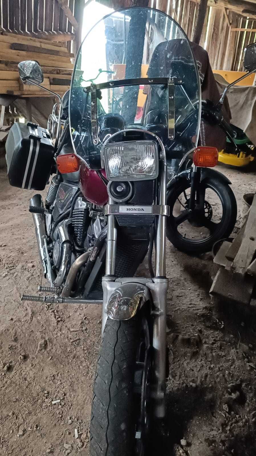 Honda Shadow VT500C