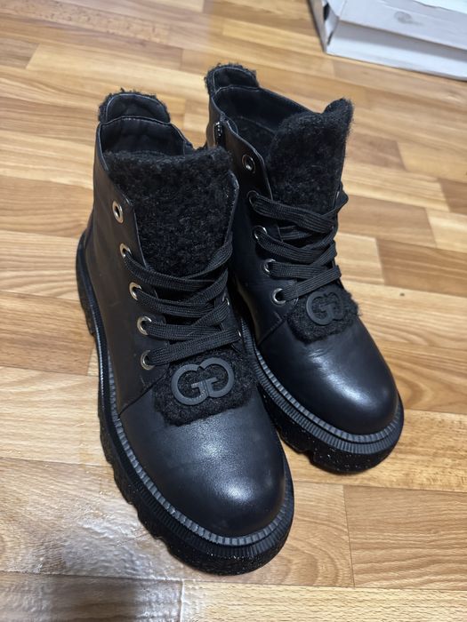 Ботинки осенне-зимние (кожа) 39 р.