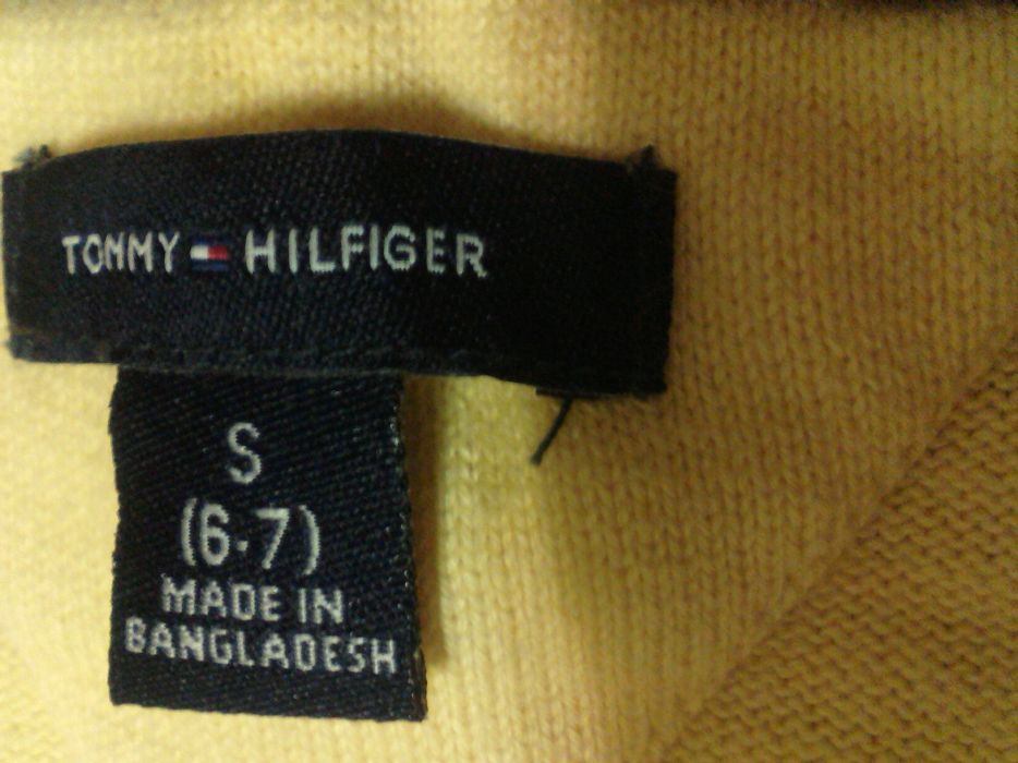 8. Markowy sweterek Tommy Hilfiger rozmiar S