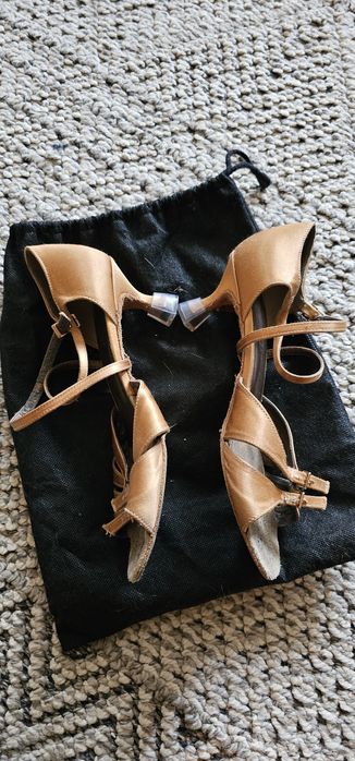 Танцювальне жіноче взуття 39 р, 25 см