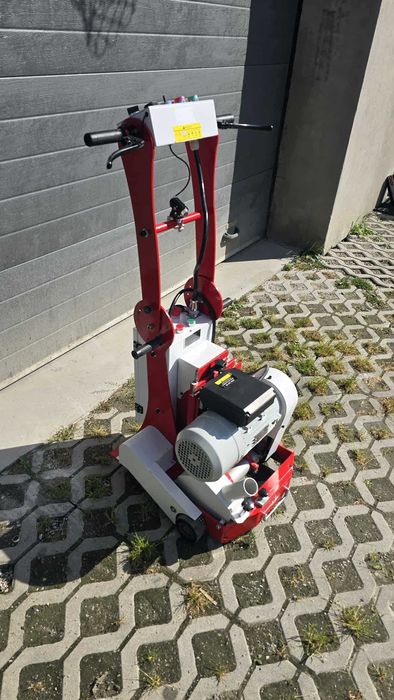 Frezarka do wycinania rowków pod ogrzewanie podłogowe NAPĘD 2,5 / 4kW
