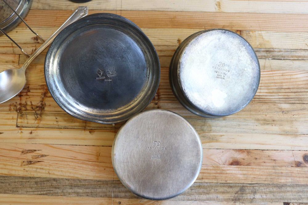 Fruteira, Caneca, Caixinhas, Colheres e Outros Artigos.