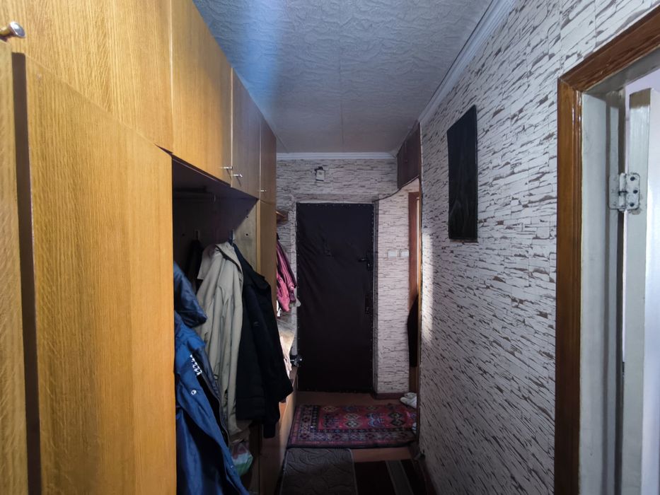 Продам 3 Грушевського