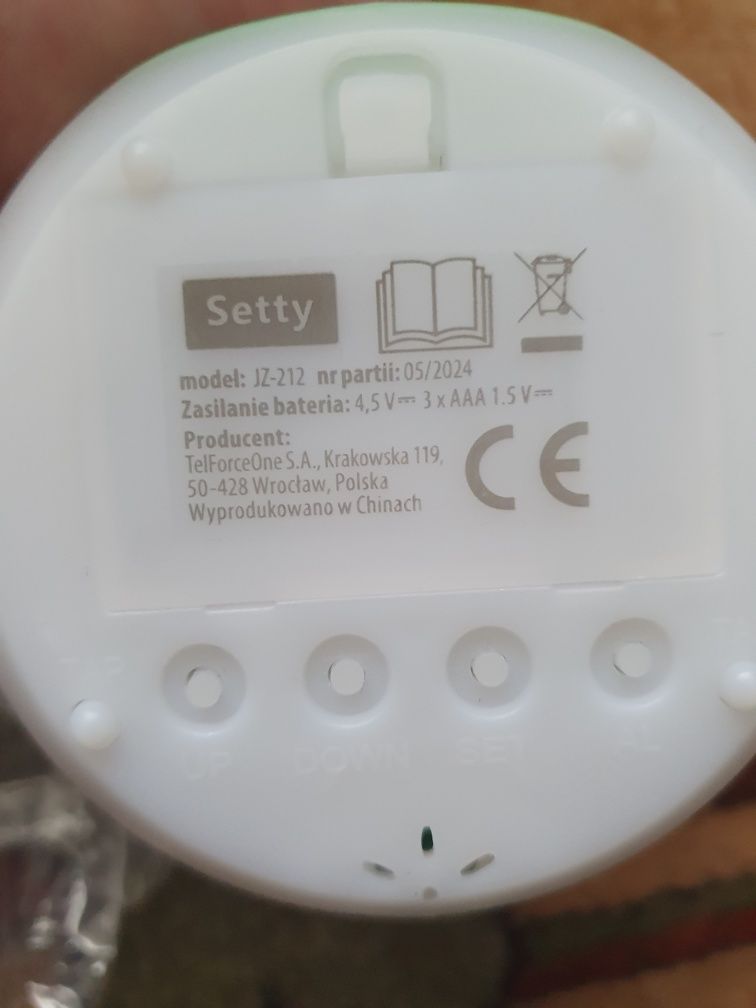 Budzik LED z podświetleniem Setty