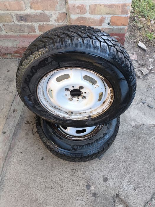 Продам зимнюю резину r13 175/70 с дисками 4/98-4/100