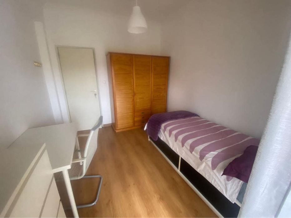 Aluguer quarto Charneca da Caparica