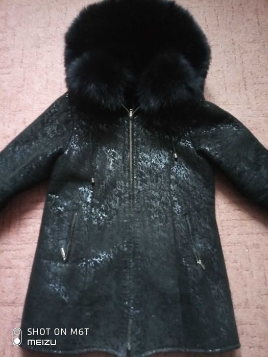 Куртка женская зима-весна с капюшоном