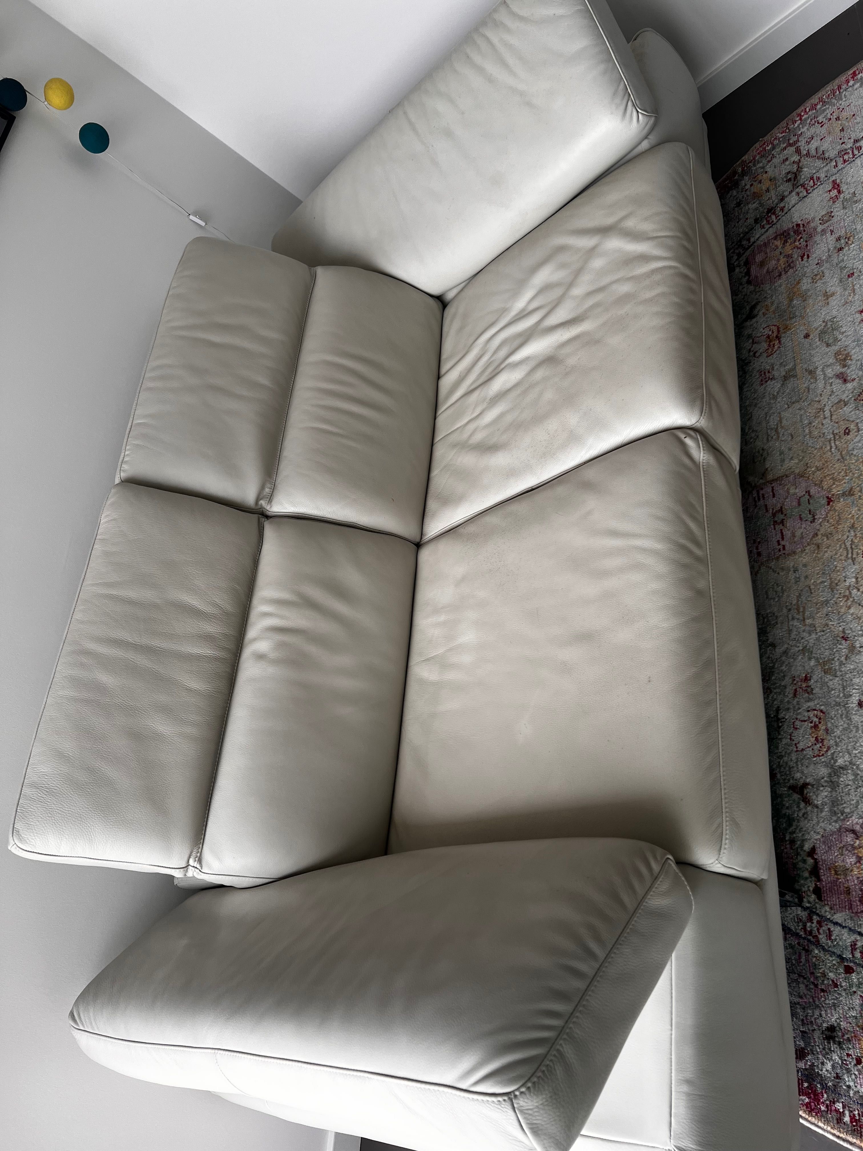 Creme Leather couch used but in very good condition