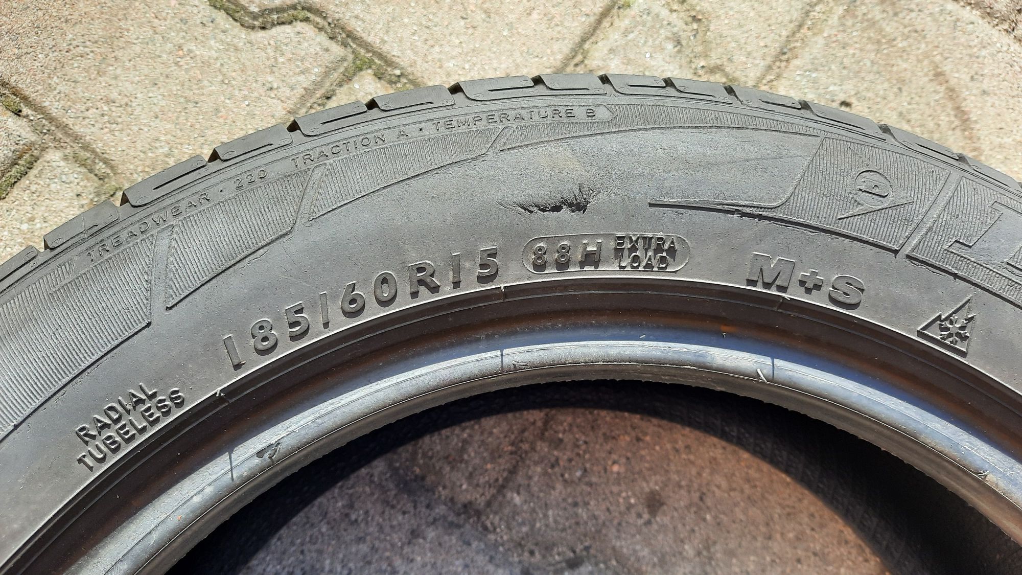 Dunlop 185/60 R15 SP Sport 01 A/S wielosezonowe