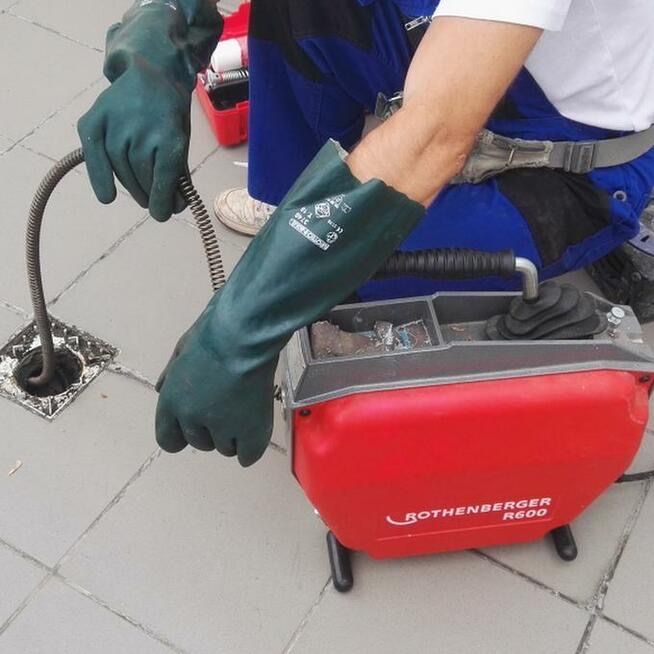 Послуги сантехніка терміновий виклик прочистка каналізації ремонт