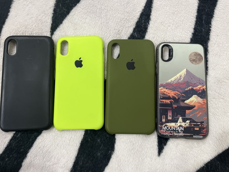 Продам чехли на Айфон XS